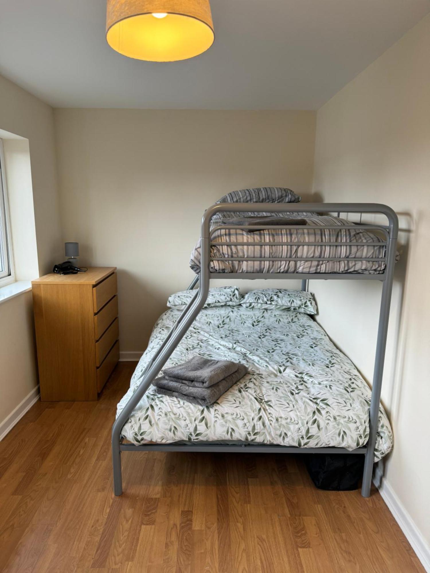 Modern, Quiet, Sleeps 9, Etihad, Coop Live, Manchester Exterior photo